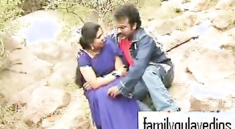 Delicious Mallu Aunty 1 - Movies.