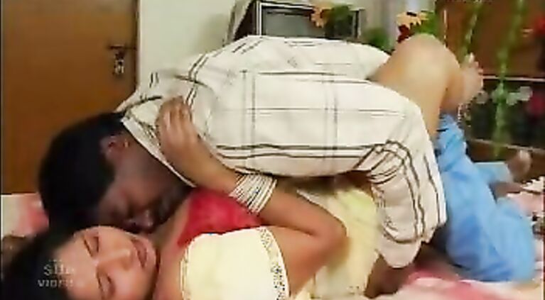 Indian Wife Nipple Slip - Movies.