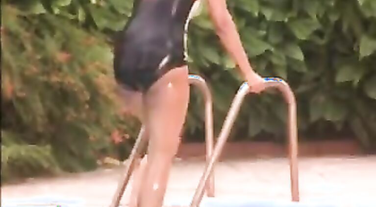 Madnika Hot Cleavage - Movies.