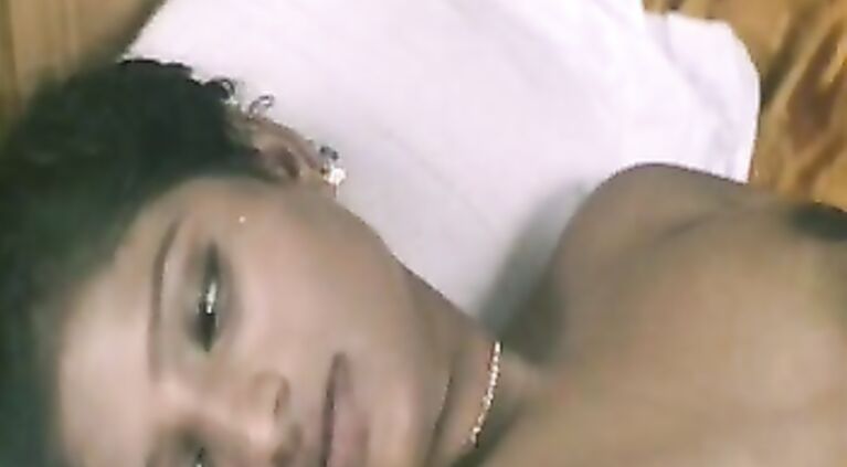 Mallu Couple In Bedroom - Movies.