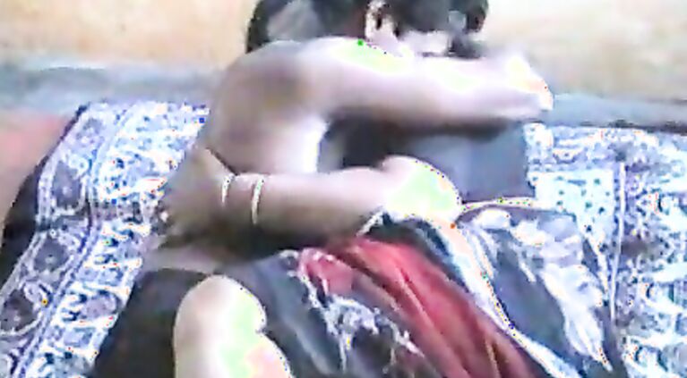 Who said Indian housewife couldn't be sluts too? Cum and watch as this hot Indian aunty from Mumbai with her hubby.