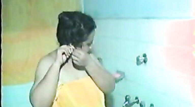 Tamil Aunty In Shower - Movies.