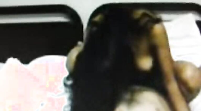 Cum watch Indian babes bare it all and get wet and slippery in the shower