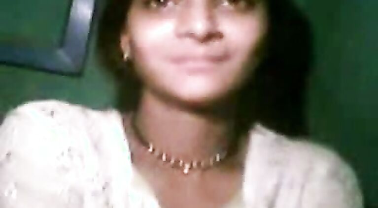 Big Boob Indian Amateur Aliya - Movies.