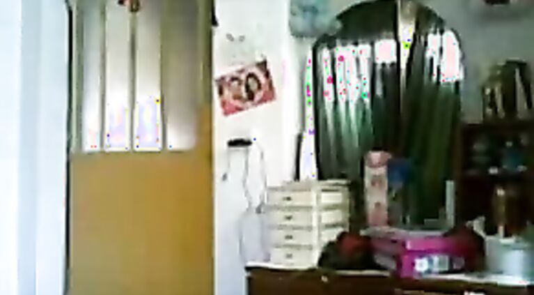 Young Pakistani guy fucking a mature aunty in her bedroom while her hubby is out for work in steady manner.