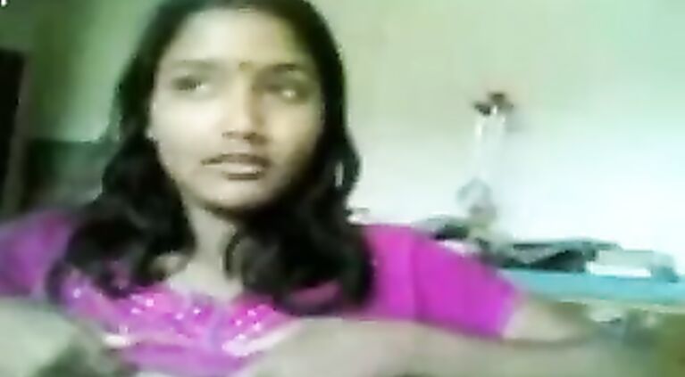 Sexy Naghma Bhabhi - Movies.
