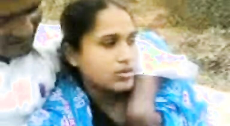 Bangla Couple In Park - Movies.