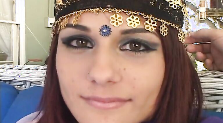 woow fuck yes shes back, plz upload her doggy style nude