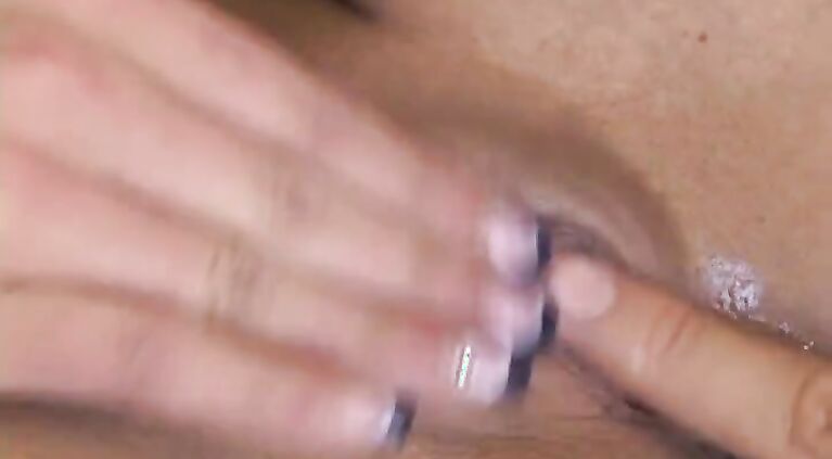 woow fuck yes shes back, plz upload her doggy style nude