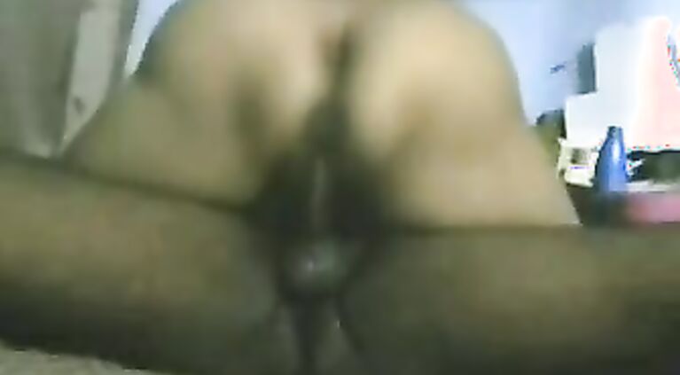 Huge gaand Indian bhabi riding hot mms.