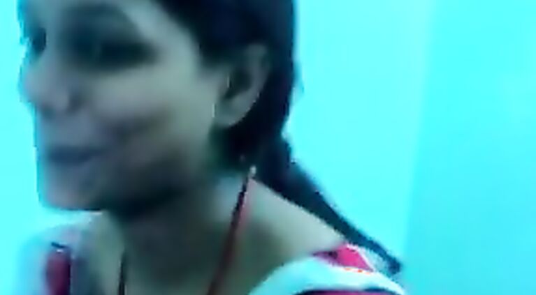 Sneha Punjabi College Girl Exposing herself.
