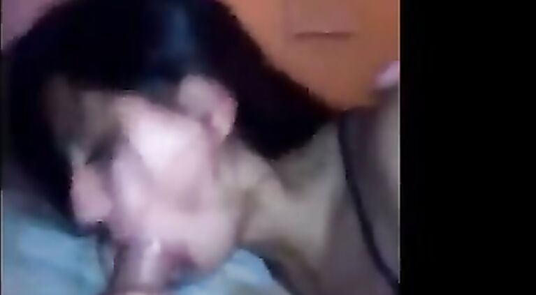 Hot amateur Indian cocksucker.