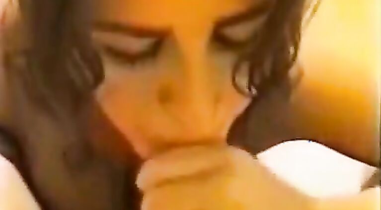 Indian babe blowing cock.