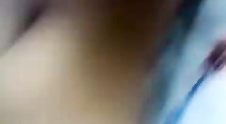 Indian GF happy to suck cock.