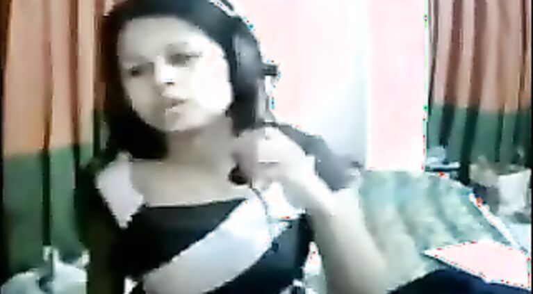 Indian Babe Ummi Cam Show.