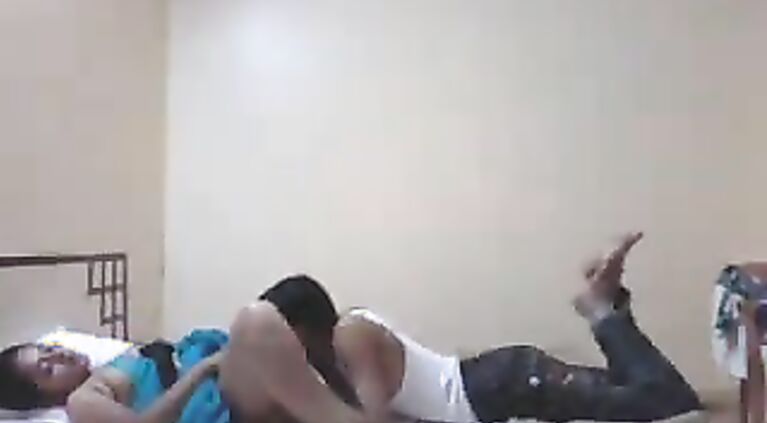 useless video unless that aunt moves and gyrates that ass