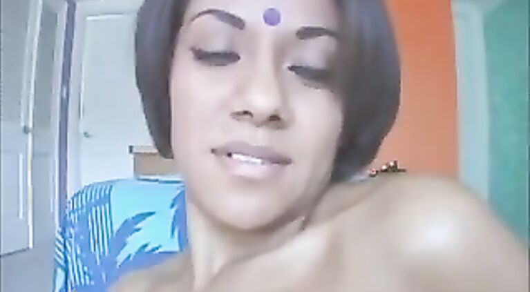 Horny Indian woman Fucking.