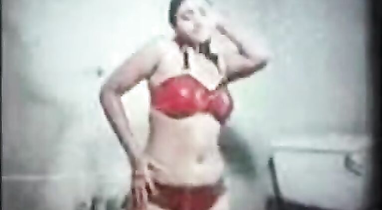 I would love feel the swinging of her ass of slut on my dick