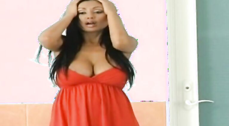 Mommy Got Boobs.