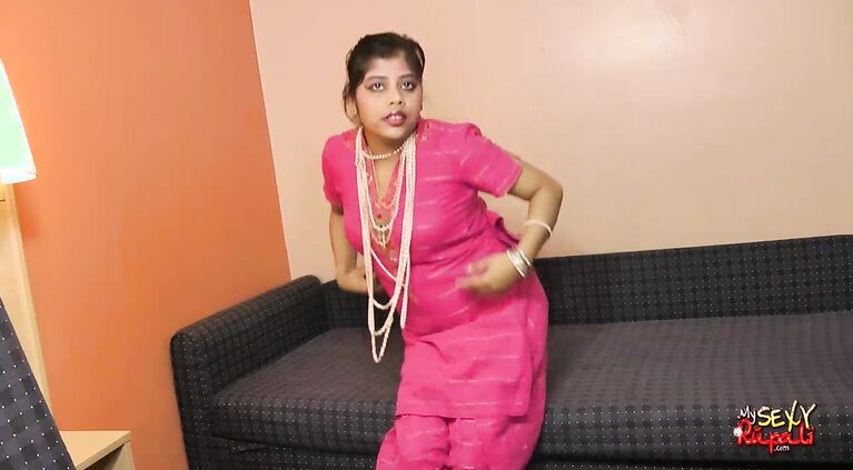 Rupali expose her tight assholes, panties pulled off, lips pulled apart while lying in bed, being the real deal.
