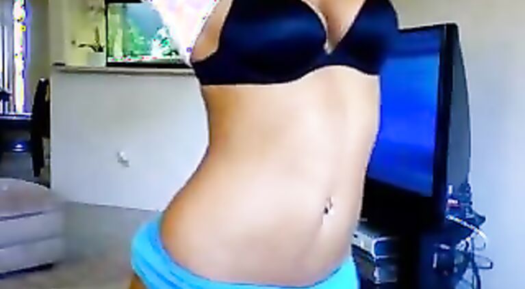 Amateur webcam girl