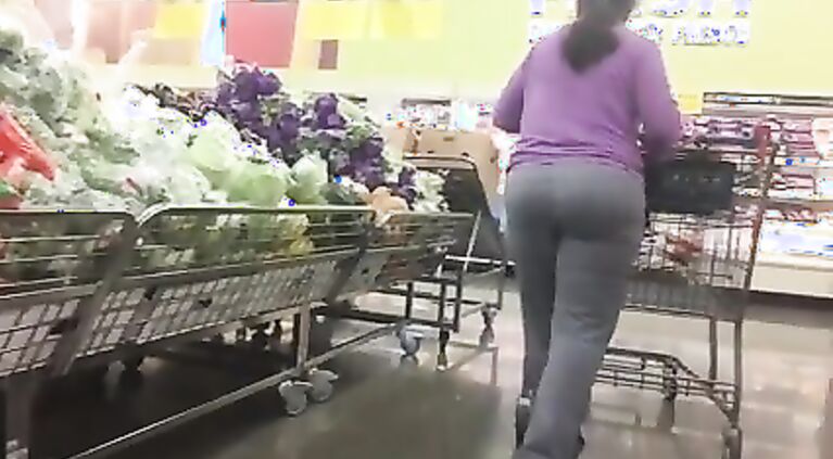 Spying Mom Middle Eastern FAT Big Ass Voyeur - Candid