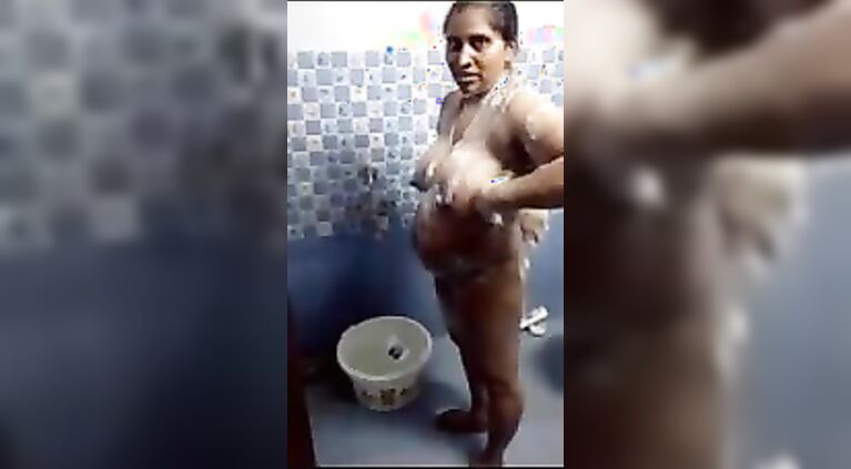 indian aunty dishiyani