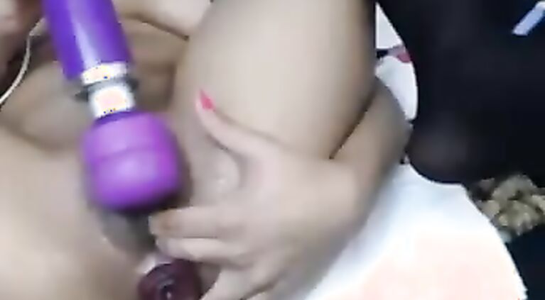 Tamil girl rubs one out