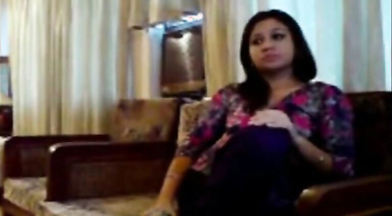 Tamil Sexy Couples Honeymoon Film. L1eaked