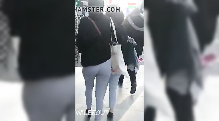 Sexy Hijabi Paki Young Butt Jiggling Candid