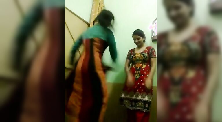 Pakistani Sexy NOT aunties Enjoy Dance