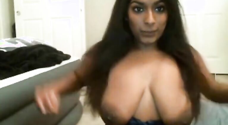 Sri Lanakn Big booby milktank Girl boob show