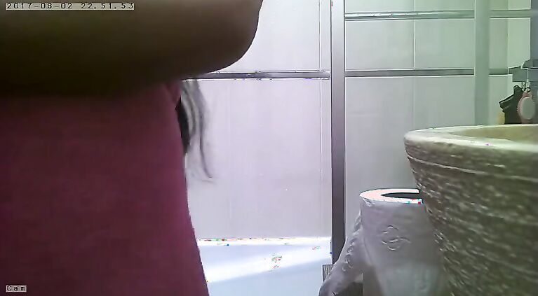 3 - Srilankan Indian Desi Teenager taking her Shower
