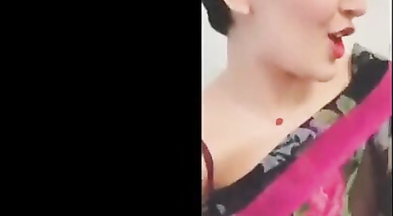 indian Modrn aunt nippls out, more http://linkshrink.net/7qUPdj