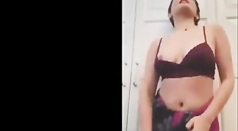 indian Modrn aunt nippls out, more http://linkshrink.net/7qUPdj