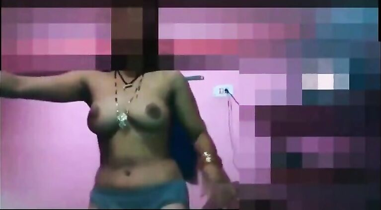 sexy tamil sister nude dance in home