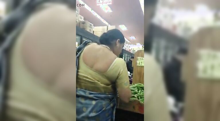 Huge Boobs Aunty Bra Strip