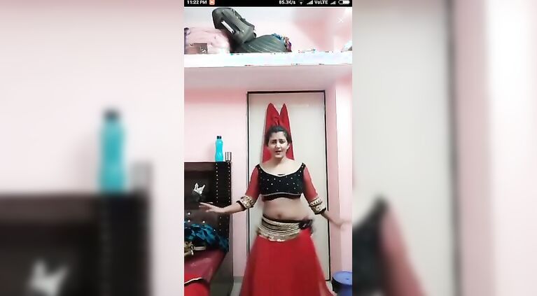 bhabhi hot dance video2porn2