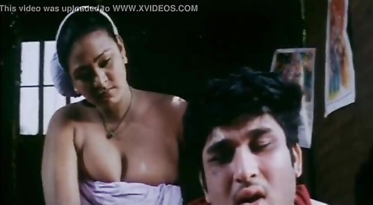 Cute mallu shakeela seducing teen boy