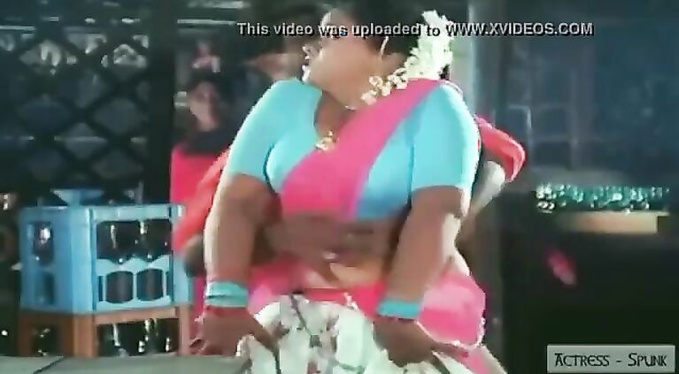 beautiful mallu aunty