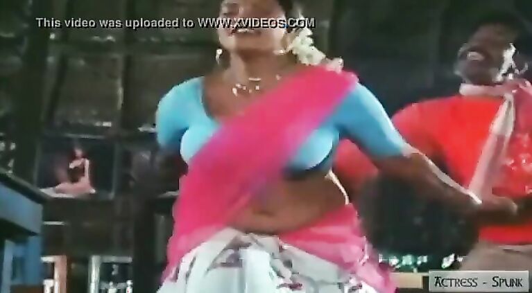 beautiful mallu aunty