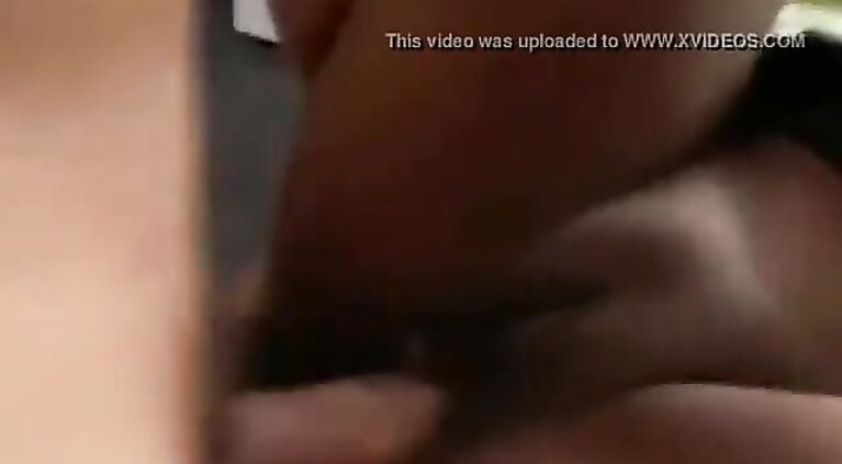 Outstanding sexy Tamil sex mallu aunty erbosti 7