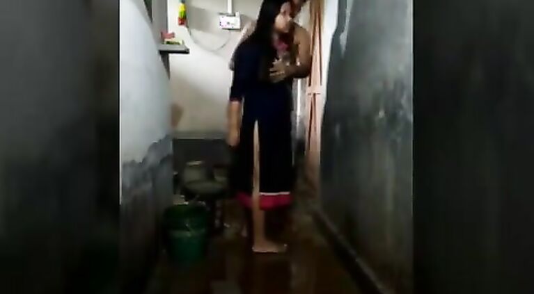 Desi Bangali Couple Sex In Bathroom