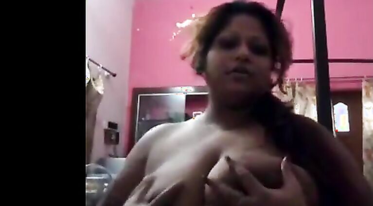 Bengali chesty housewife showing her assets