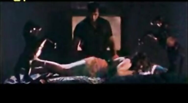 Bigg Boss Telugu 2 Fame Koushal and Mallu Reshma Blue Video and Romantic Scenes