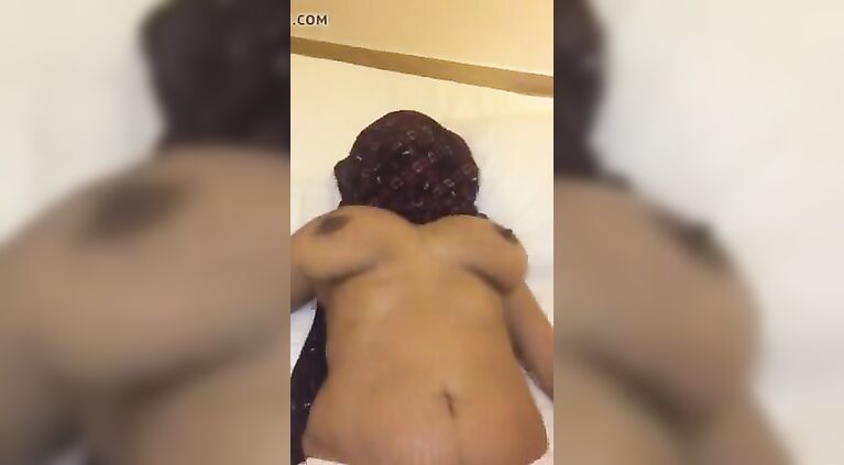 New mallu aunty huge boobs part 2