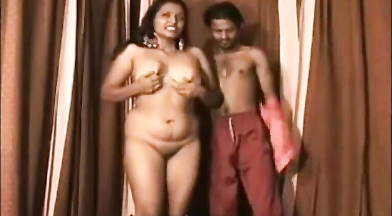 Desi beautiful bhabhi feeding her husband beauty milk