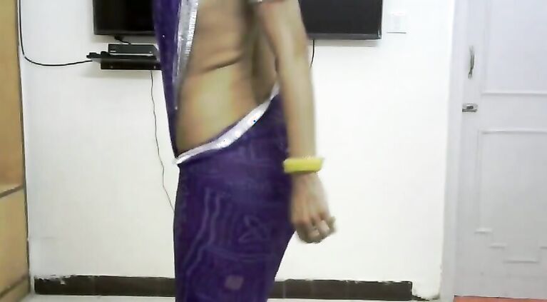 Desi Beautiful Babysitter on Webcam