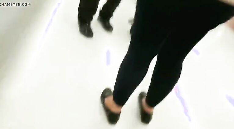 Huge butt Tamil Walmart employee