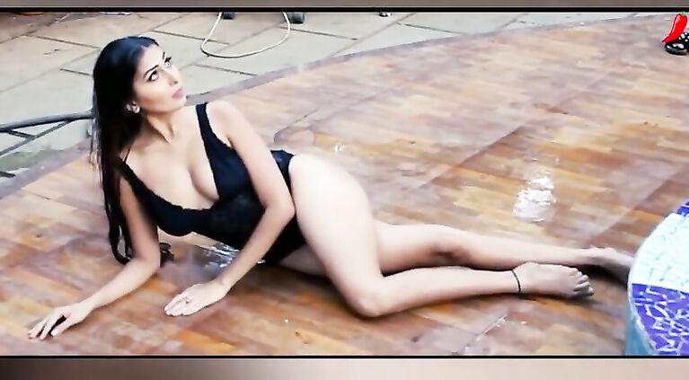 Ruma Sharma beautiful body